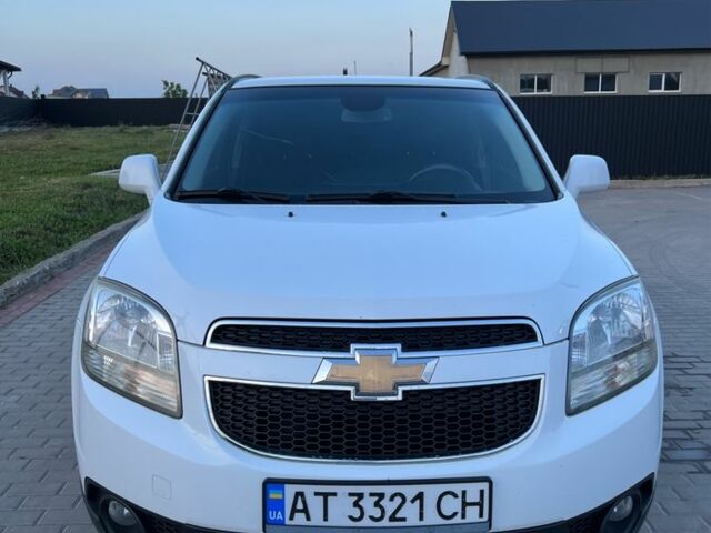 Белый Шевроле Орландо, объемом двигателя 2 л и пробегом 317 тыс. км за 9100 $, фото 1 на Automoto.ua