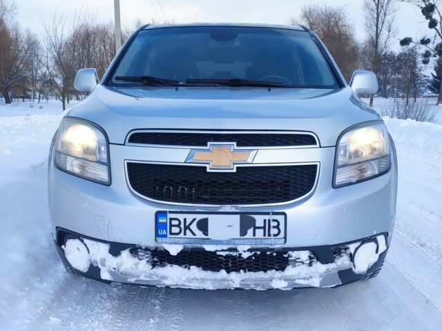 Сірий Шевроле Орландо, об'ємом двигуна 2 л та пробігом 250 тис. км за 8800 $, фото 1 на Automoto.ua