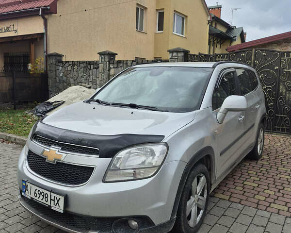 Сірий Шевроле Орландо, об'ємом двигуна 2 л та пробігом 187 тис. км за 8800 $, фото 1 на Automoto.ua