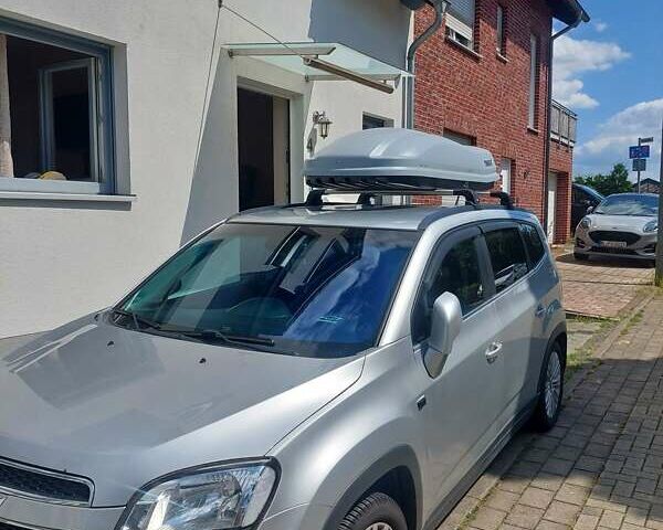 Сірий Шевроле Орландо, об'ємом двигуна 2 л та пробігом 204 тис. км за 9999 $, фото 1 на Automoto.ua