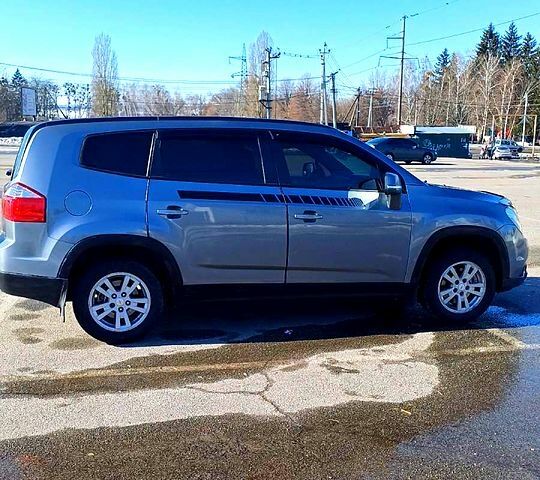 Серый Шевроле Орландо, объемом двигателя 2 л и пробегом 250 тыс. км за 10000 $, фото 1 на Automoto.ua