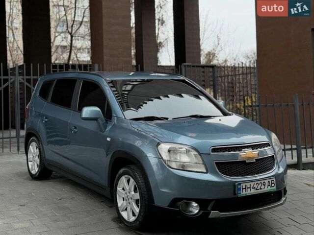 Синий Шевроле Орландо, объемом двигателя 2 л и пробегом 227 тыс. км за 8200 $, фото 1 на Automoto.ua