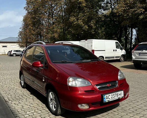 Красный Шевроле Реззо, объемом двигателя 1.6 л и пробегом 176 тыс. км за 3350 $, фото 1 на Automoto.ua
