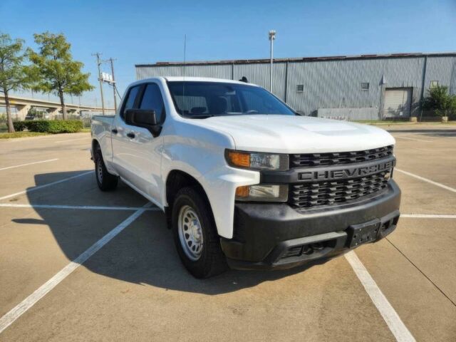 Белый Шевроле Сильверадо, объемом двигателя 5.3 л и пробегом 39 тыс. км за 27000 $, фото 1 на Automoto.ua