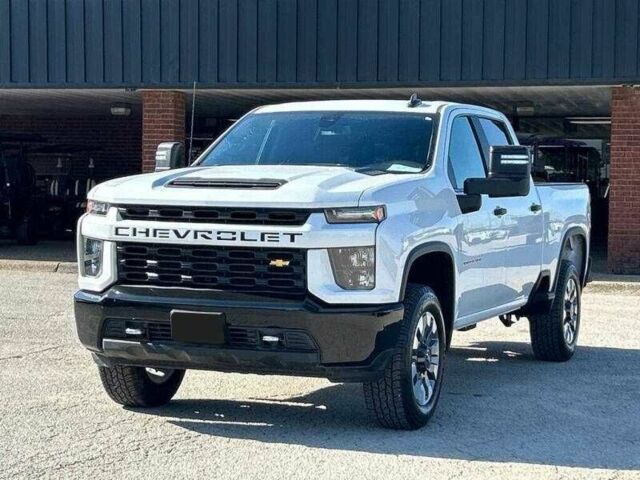 Белый Шевроле Сильверадо, объемом двигателя 6.6 л и пробегом 48 тыс. км за 11800 $, фото 1 на Automoto.ua