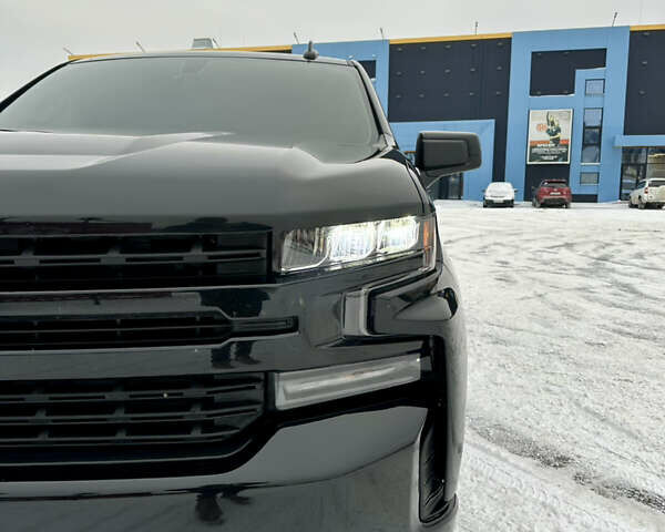 Черный Шевроле Сильверадо, объемом двигателя 5.33 л и пробегом 44 тыс. км за 45000 $, фото 1 на Automoto.ua