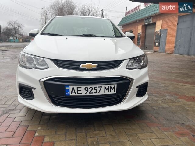 Белый Шевроле Соник, объемом двигателя 1.8 л и пробегом 114 тыс. км за 7200 $, фото 1 на Automoto.ua