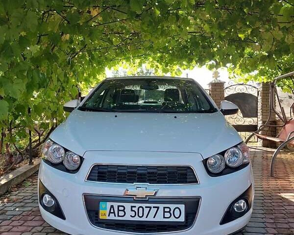 Білий Шевроле Сонік, об'ємом двигуна 1.6 л та пробігом 82 тис. км за 8200 $, фото 1 на Automoto.ua