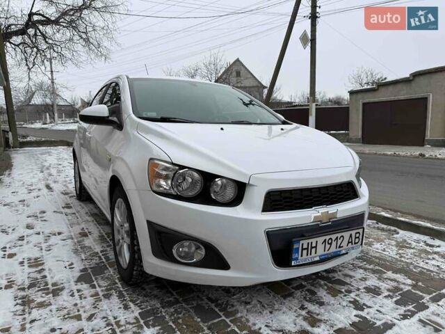 Білий Шевроле Сонік, об'ємом двигуна 1.8 л та пробігом 225 тис. км за 6999 $, фото 1 на Automoto.ua