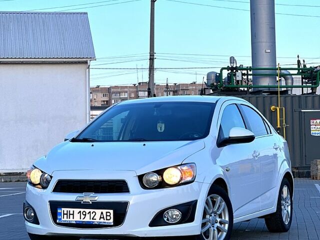 Білий Шевроле Сонік, об'ємом двигуна 1.8 л та пробігом 170 тис. км за 6799 $, фото 1 на Automoto.ua