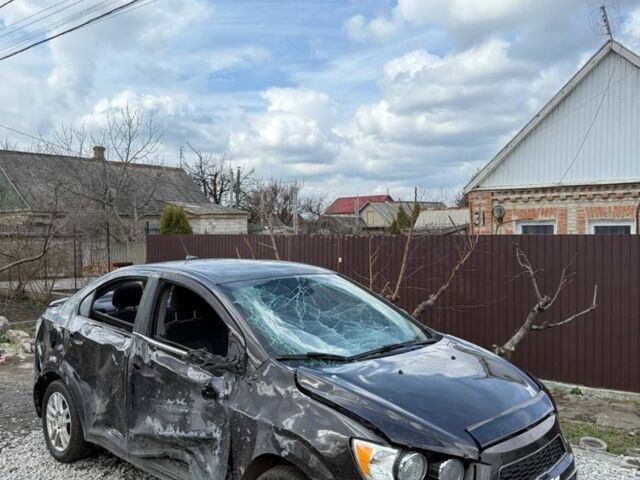 Черный Шевроле Соник, объемом двигателя 1.8 л и пробегом 138 тыс. км за 1900 $, фото 1 на Automoto.ua