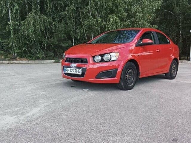Червоний Шевроле Сонік, об'ємом двигуна 1.8 л та пробігом 222 тис. км за 5800 $, фото 1 на Automoto.ua