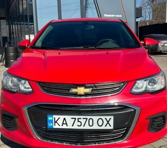 Красный Шевроле Соник, объемом двигателя 1.8 л и пробегом 140 тыс. км за 7100 $, фото 1 на Automoto.ua