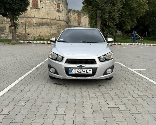 Серый Шевроле Соник, объемом двигателя 1.8 л и пробегом 251 тыс. км за 5950 $, фото 1 на Automoto.ua
