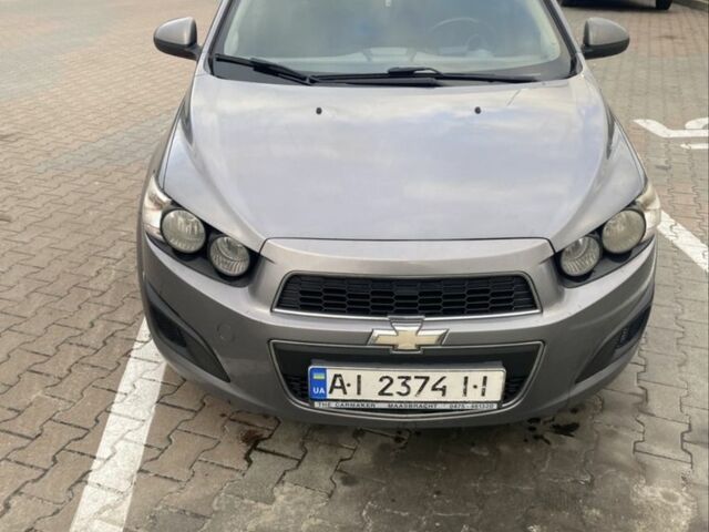 Сірий Шевроле Сонік, об'ємом двигуна 1.2 л та пробігом 260 тис. км за 5000 $, фото 1 на Automoto.ua