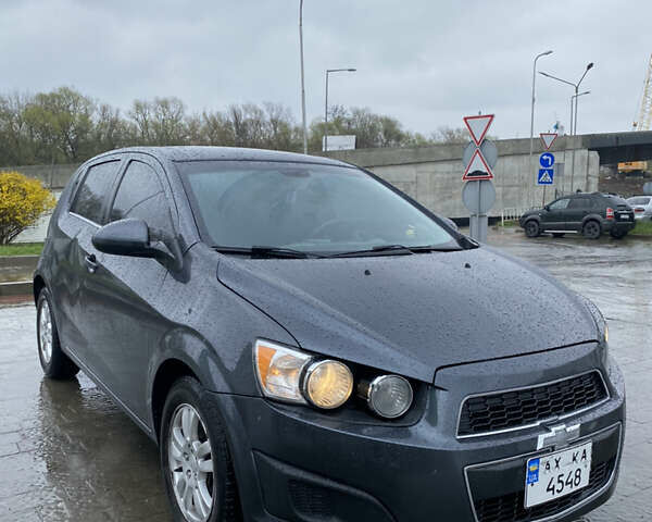 Серый Шевроле Соник, объемом двигателя 1.8 л и пробегом 189 тыс. км за 6650 $, фото 1 на Automoto.ua