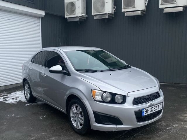 Сірий Шевроле Сонік, об'ємом двигуна 1.8 л та пробігом 220 тис. км за 7000 $, фото 1 на Automoto.ua