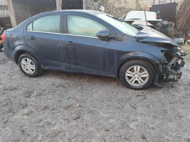 Серый Шевроле Соник, объемом двигателя 1.8 л и пробегом 87 тыс. км за 2300 $, фото 1 на Automoto.ua