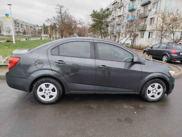 Серый Шевроле Соник, объемом двигателя 1.8 л и пробегом 153 тыс. км за 8500 $, фото 1 на Automoto.ua