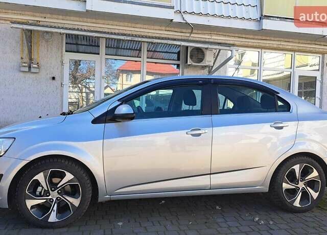 Серый Шевроле Соник, объемом двигателя 1.36 л и пробегом 117 тыс. км за 7999 $, фото 1 на Automoto.ua