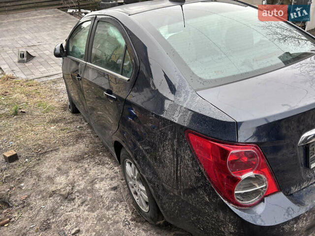 Синий Шевроле Соник, объемом двигателя 1.8 л и пробегом 87 тыс. км за 2500 $, фото 1 на Automoto.ua