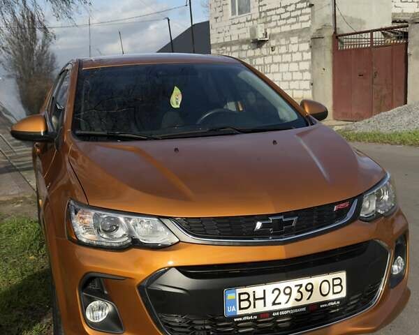 Оранжевый Шевроле Соник, объемом двигателя 1.36 л и пробегом 36 тыс. км за 10300 $, фото 1 на Automoto.ua