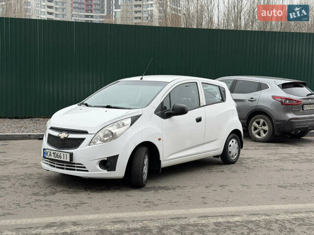 Білий Шевроле Спарк, об'ємом двигуна 0.99 л та пробігом 222 тис. км за 3000 $, фото 1 на Automoto.ua