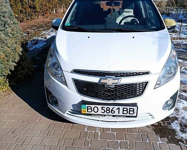 Белый Шевроле Спарк, объемом двигателя 0 л и пробегом 146 тыс. км за 4500 $, фото 1 на Automoto.ua