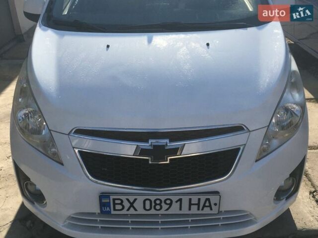 Білий Шевроле Спарк, об'ємом двигуна 1 л та пробігом 235 тис. км за 5700 $, фото 1 на Automoto.ua