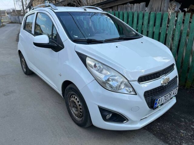 Білий Шевроле Спарк, об'ємом двигуна 1 л та пробігом 230 тис. км за 5300 $, фото 1 на Automoto.ua