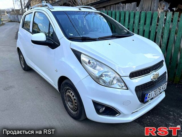 Білий Шевроле Спарк, об'ємом двигуна 1 л та пробігом 220 тис. км за 5200 $, фото 1 на Automoto.ua