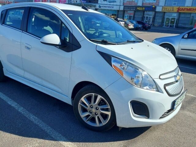 Білий Шевроле Спарк, об'ємом двигуна 0 л та пробігом 118 тис. км за 7499 $, фото 1 на Automoto.ua