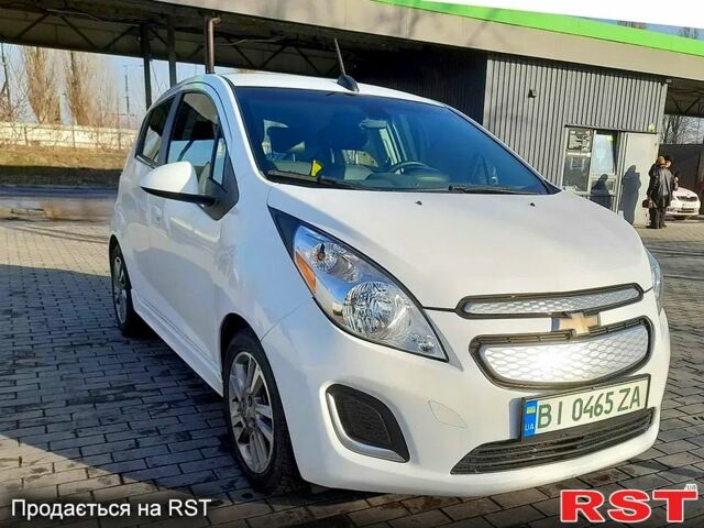 Белый Шевроле Спарк, объемом двигателя 0 л и пробегом 66 тыс. км за 8100 $, фото 1 на Automoto.ua