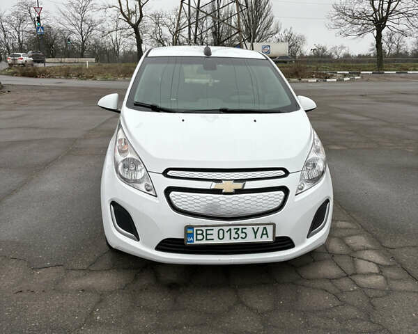 Білий Шевроле Спарк, об'ємом двигуна 0 л та пробігом 78 тис. км за 10000 $, фото 1 на Automoto.ua