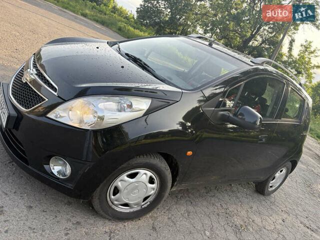 Черный Шевроле Спарк, объемом двигателя 1.2 л и пробегом 143 тыс. км за 4299 $, фото 1 на Automoto.ua