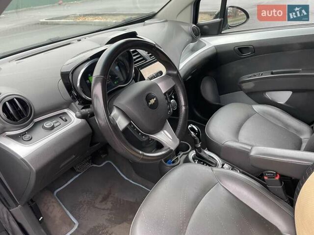 Черный Шевроле Спарк, объемом двигателя 0 л и пробегом 98 тыс. км за 6200 $, фото 1 на Automoto.ua