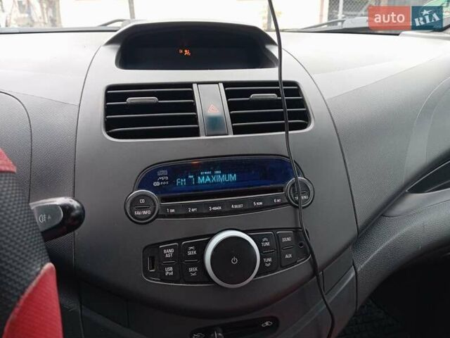 Красный Шевроле Спарк, объемом двигателя 0 л и пробегом 245 тыс. км за 3500 $, фото 1 на Automoto.ua