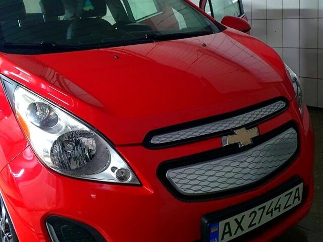 Красный Шевроле Спарк, объемом двигателя 0 л и пробегом 900 тыс. км за 8000 $, фото 1 на Automoto.ua