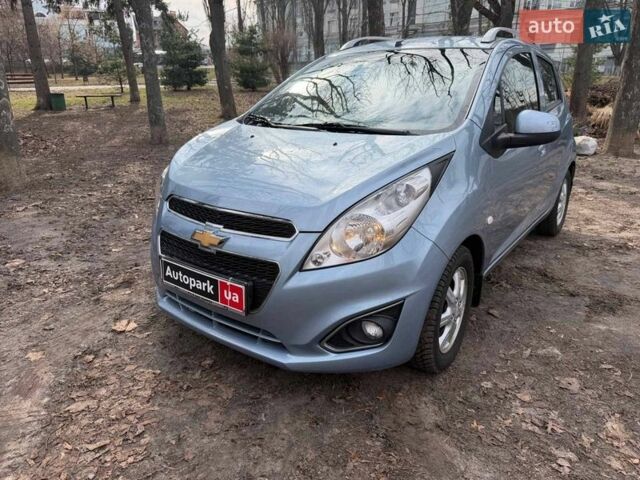Серый Шевроле Спарк, объемом двигателя 1.2 л и пробегом 61 тыс. км за 8590 $, фото 1 на Automoto.ua