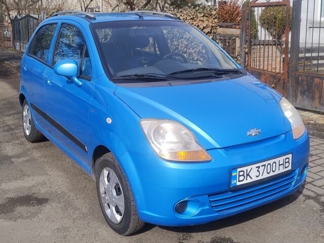 Синий Шевроле Спарк, объемом двигателя 1 л и пробегом 102 тыс. км за 2300 $, фото 1 на Automoto.ua
