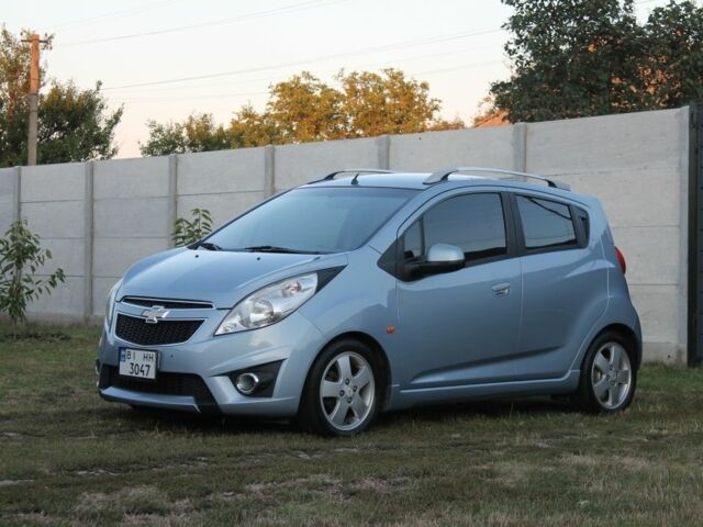 Синий Шевроле Спарк, объемом двигателя 1.2 л и пробегом 191 тыс. км за 5200 $, фото 1 на Automoto.ua