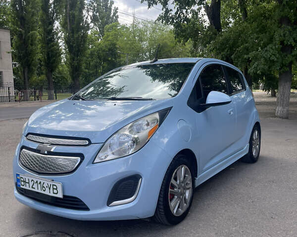 Синий Шевроле Спарк, объемом двигателя 0 л и пробегом 243 тыс. км за 5600 $, фото 1 на Automoto.ua