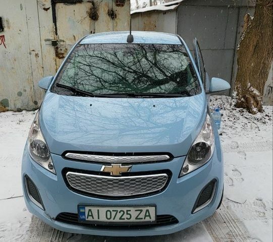 Синий Шевроле Спарк, объемом двигателя 0 л и пробегом 80 тыс. км за 7400 $, фото 1 на Automoto.ua