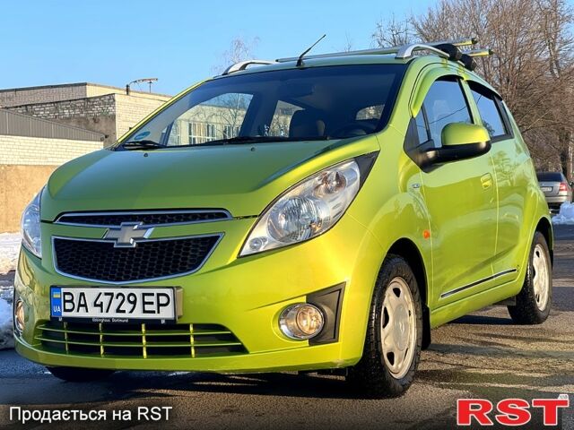 Зеленый Шевроле Спарк, объемом двигателя 1.2 л и пробегом 1380 тыс. км за 4500 $, фото 1 на Automoto.ua