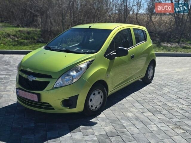 Зелений Шевроле Спарк, об'ємом двигуна 1 л та пробігом 215 тис. км за 4950 $, фото 1 на Automoto.ua