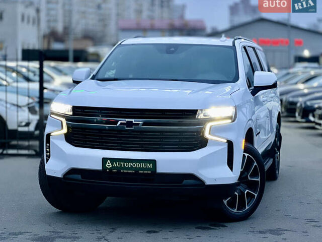 Белый Шевроле Субурбан, объемом двигателя 3 л и пробегом 79 тыс. км за 65999 $, фото 1 на Automoto.ua