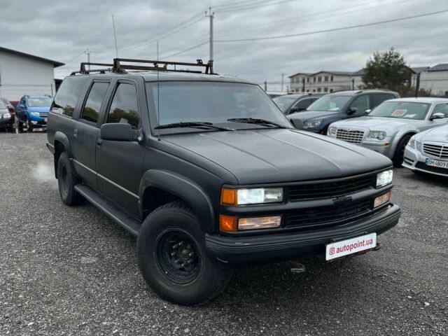 Черный Шевроле Субурбан, объемом двигателя 7.5 л и пробегом 565 тыс. км за 12000 $, фото 1 на Automoto.ua