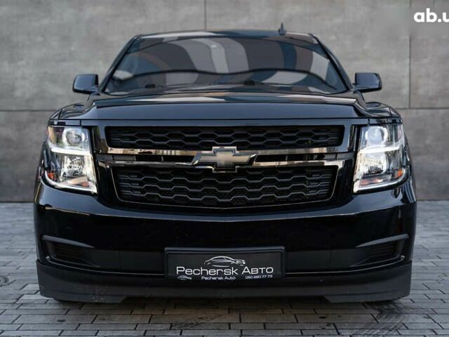 Шевроле Субурбан, об'ємом двигуна 5.3 л та пробігом 153 тис. км за 33000 $, фото 1 на Automoto.ua