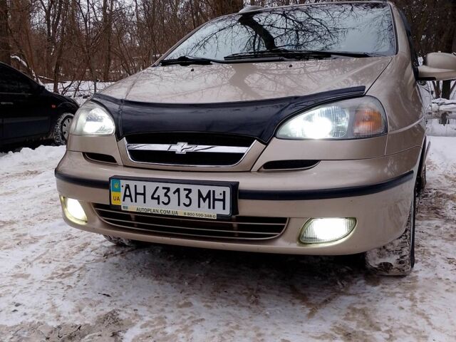 Бежевий Шевроле Такума, об'ємом двигуна 2 л та пробігом 123 тис. км за 3500 $, фото 1 на Automoto.ua