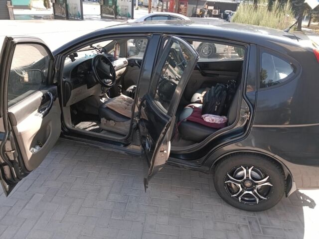 Черный Шевроле Такума, объемом двигателя 1.6 л и пробегом 290 тыс. км за 3500 $, фото 1 на Automoto.ua